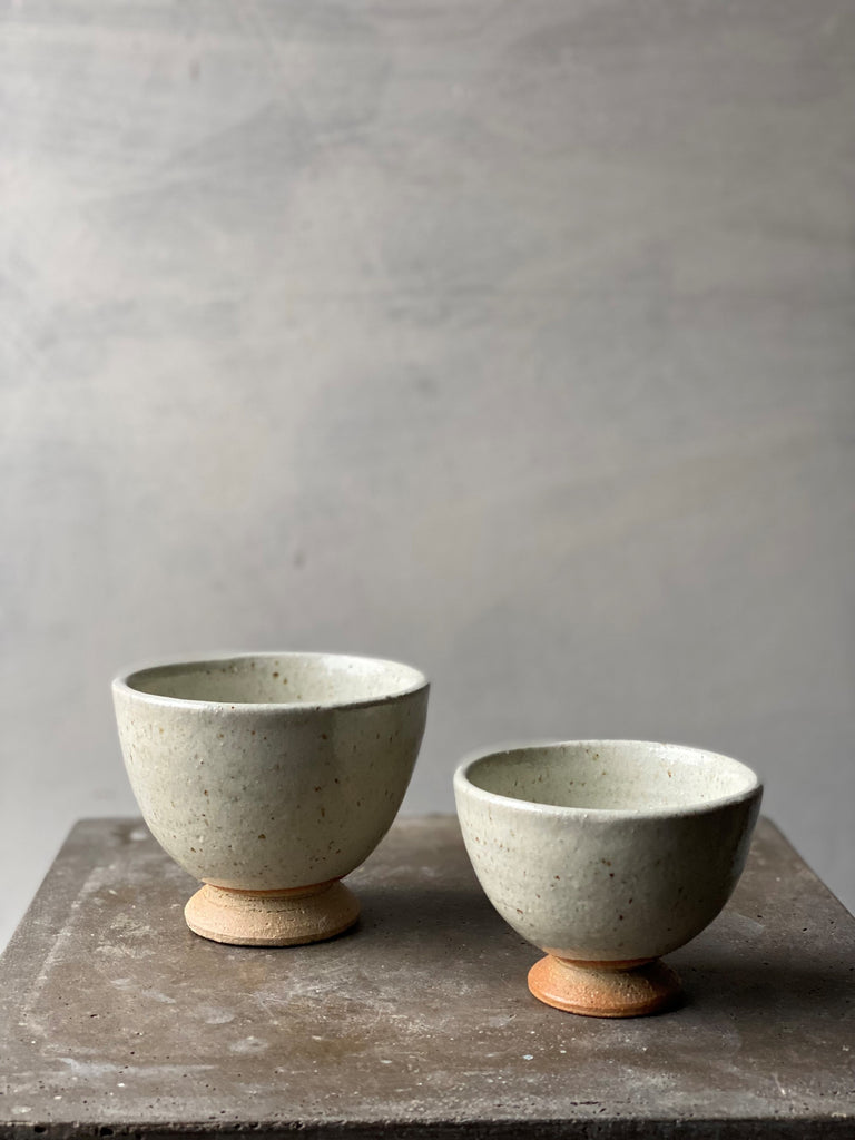 Gannel footed bowl collection
