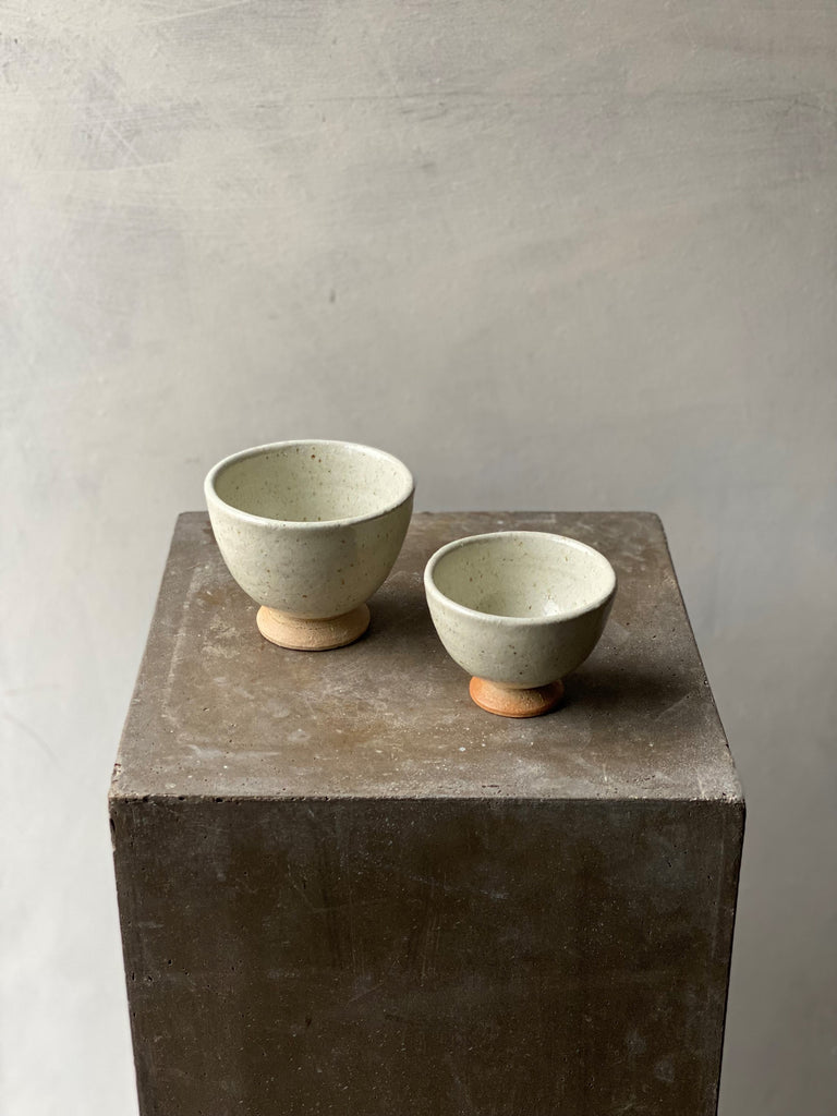 Gannel footed bowl collection